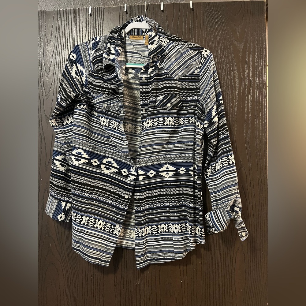 Wrangler button up